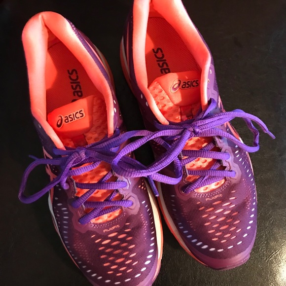 Asics Shoes - Women’s ASICS running shoes. Excellent condition
